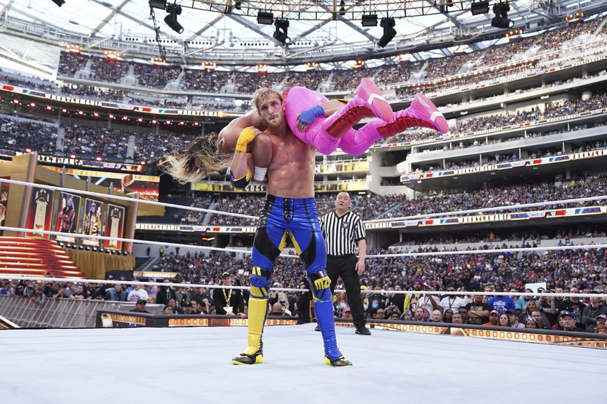 Logan Paul, star des réseaux sociaux, affronte Seth Rollins lors de WrestleMania 39 en avril 2023.