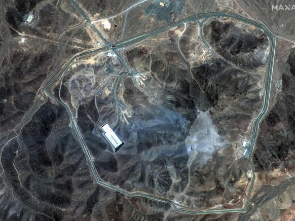 Cette image satellite montre les dommages occasionn�s au site nucl�aire iranien de Fordo par les bombardements am�ricains.
