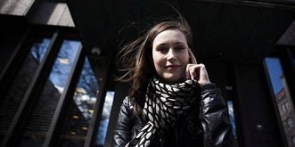 Jeune et punk: Sanna Marin, la ministre finlandaise qui défie Poutine