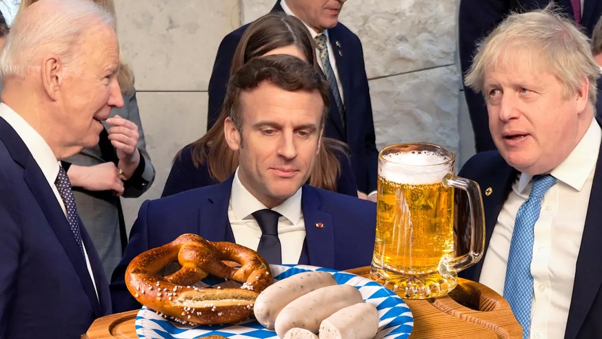 De la bière et des tas de bonnes choses dans le sac du G7.