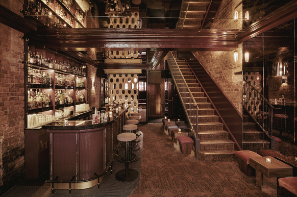 Le quatrième bar du groupe et le premier à l'étranger: l'Experimental Cocktail Club Chinatown.