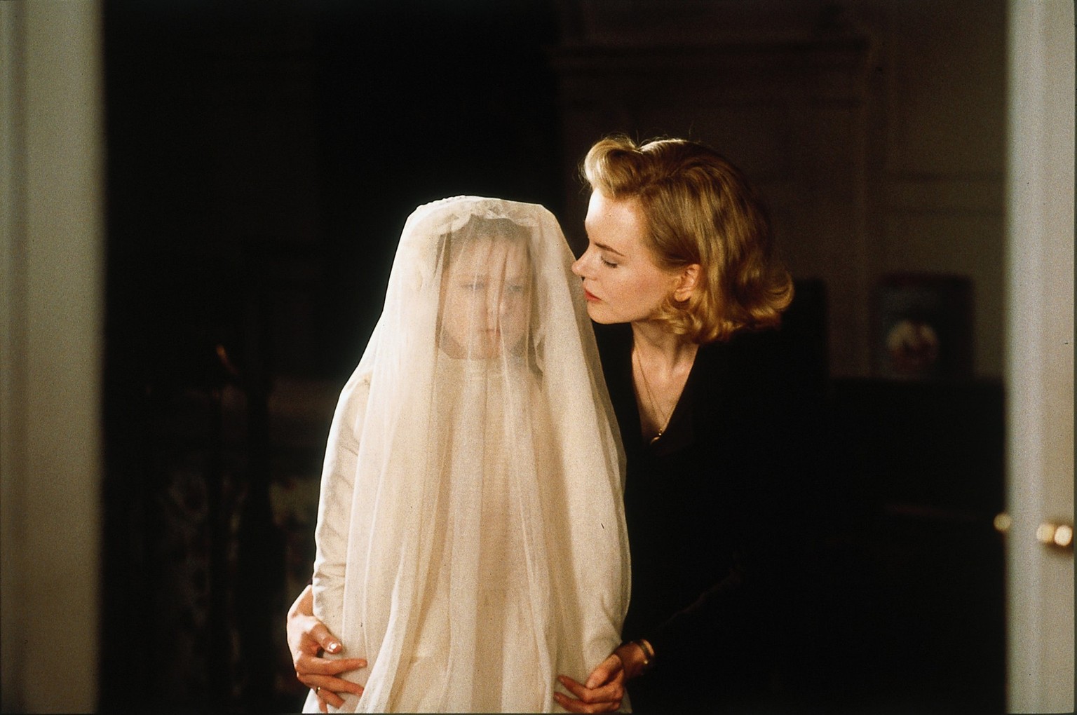 Les Autres est un film d&#039;épouvante réalisé par Alejandro Amenábar avec Nicole Kidman sorti en 2001