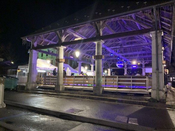 Marché couvert. La Roche-sur-Foron, 27 décembre 2021.