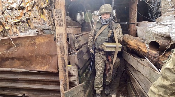 Ukraine soldiers patroling at Avdiivka city of Donetsk, Ukraine, 23th February, 2022. Copyright: GoktayxKoraltan 17439982