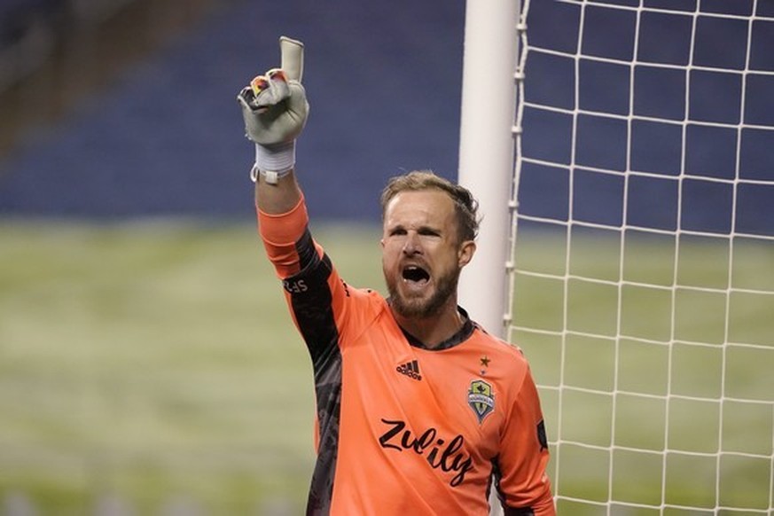 Stefan Frei a concédé deux buts contre Botafogo et trois contre l'Atlético avant son match contre le Paris Saint-Germain.