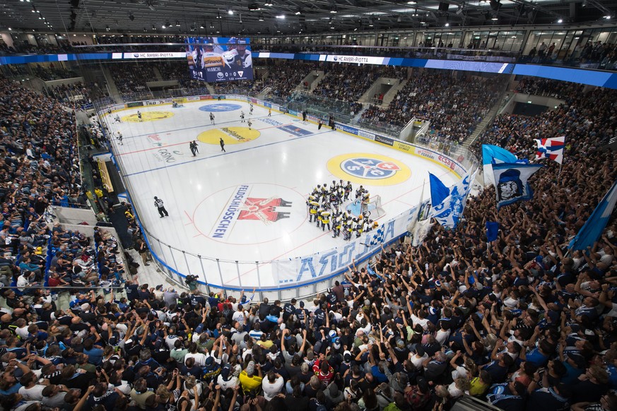 Ambri&#039;s fans, during the match of National League Swiss Championship 2021/22 between HC Ambri Piotta and HC Fribourg-Gotteron at the ice stadium Gottardo Arena, Switzerland, Saturday, September 1 ...