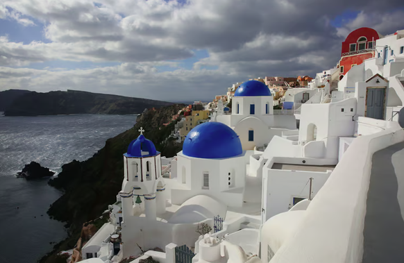 Auf Santorini erhöht sich der Verbrauch in den Sommermonaten um rund 500 Prozent.