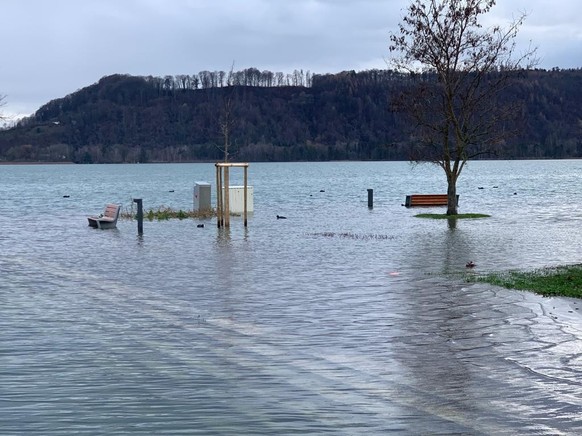 A La Neuveville, le lac déborde ce 14 décembre 2024.