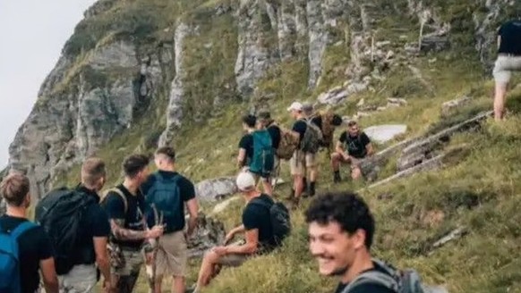 Le Mouvement identitaire allemand s'est récemment rendu au Simplon, comme le montrent des publications sur la plateforme X.