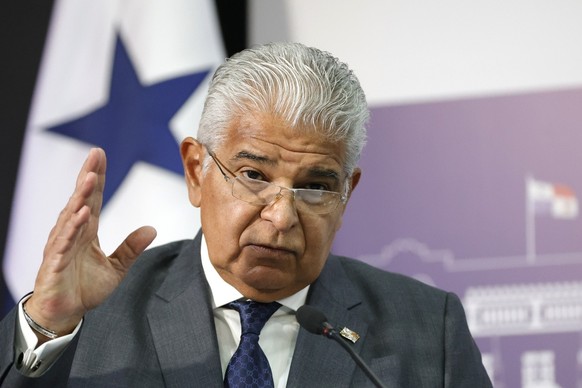 epa11794018 Panamanian President Jose Raul Mulino speaks during a press conference in Panama City, Panama, 26 December 2024. Mulino said that tolls for the interoceanic canal will not be lowered, afte ...