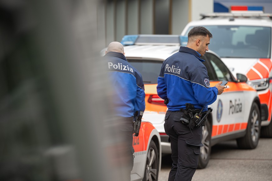 Police forces guard the area awaiting the arrival of Federal Councillor Ignazio Cassis., during the event FDP Ticino, Switzerland-EU: Challenges and opportunities, an evening with Federal Councillor I ...