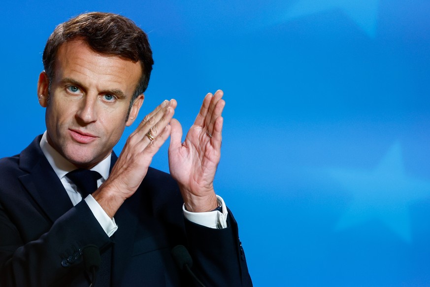 Le président de la France, Emmanuel Macron a répondu en direct aux interrogations du peuple français.