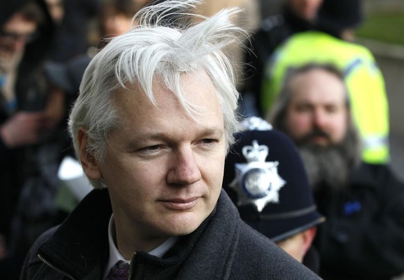 Julian Assange, 50 ans, est un journaliste, informaticien, cybermilitant et lanceur d'alerte australien.