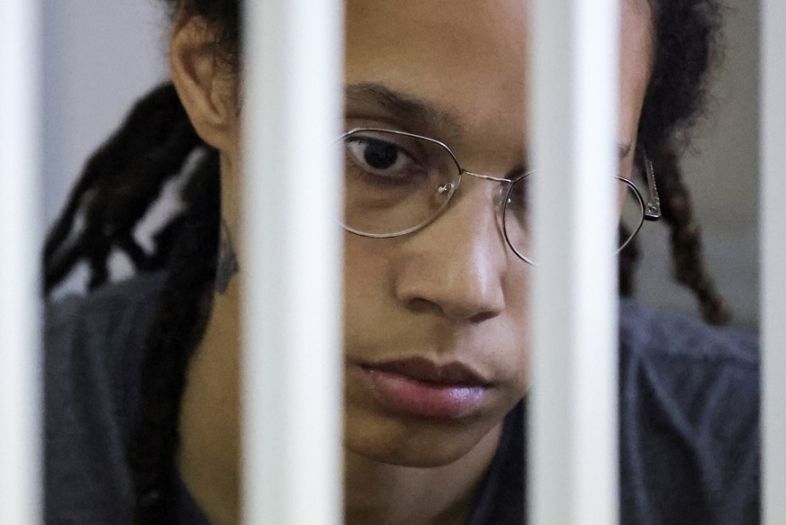 epa10105841 US basketball player Brittney Griner sits inside a defendants&#039; cage before the court&#039;s verdict at Khimki City court outside Moscow, Russia, 04 August 2022. The Khimki City Court  ...