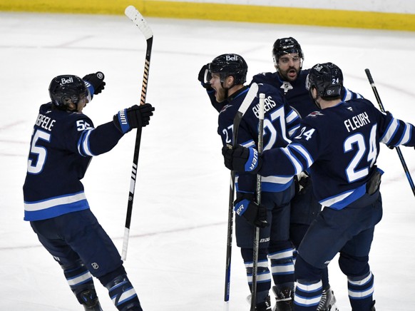 La joie des Jets de Winnipeg, qui ont égalisé à 1-1 dans leur série face aux Stars