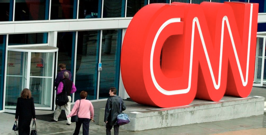 CNN employés média chaîne télévision covid-19 vaccin licenciement