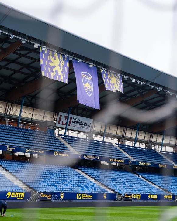 Le stade Bonal avant Sochaux-Dijon.