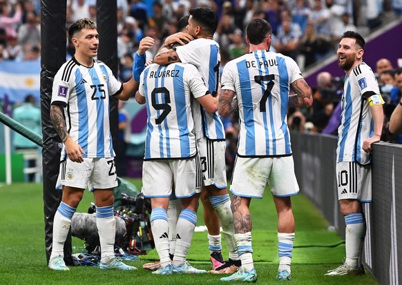 epa10364424 Lionel Messi (R) of Argentina and teammates celebrate their team&#039;s 3-0 lead during the FIFA World Cup 2022 semi final between Argentina and Croatia at Lusail Stadium in Lusail, Qatar, ...