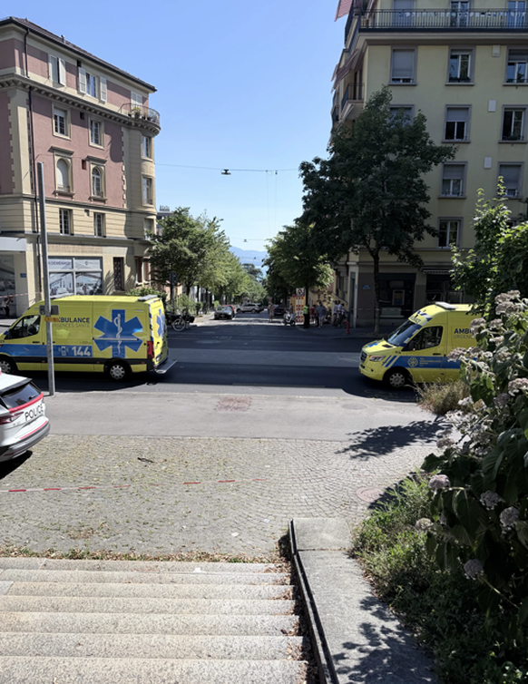 Accident avec deux jeunes à scooter à lausanne