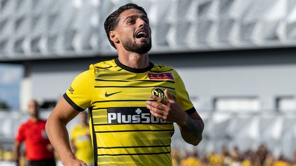 YBs Kastriot Imeri reagiert, in der 1. Hauptrunde des Schweizer Fussballcup zwischen dem FC Schoenberg und den Berner Young Boys, am Sonntag, 21. August 2022, im Stadion Saint Leonard in Freiburg. (KE ...