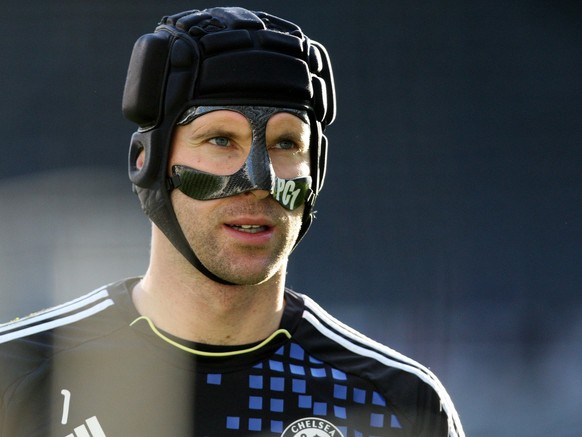 Chelsea&#039;s goalkeeper Petr Cech, is seen ahead of their English Premier League soccer match against Newcastle United at the Sports Direct Arena, Newcastle, England, Saturday, Dec. 3, 2011. (AP Pho ...