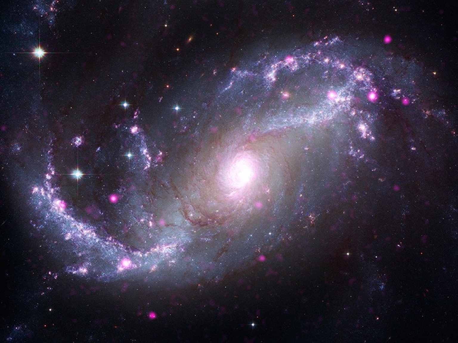 La galaxie NGC 1672 immortalisée par James Webb.