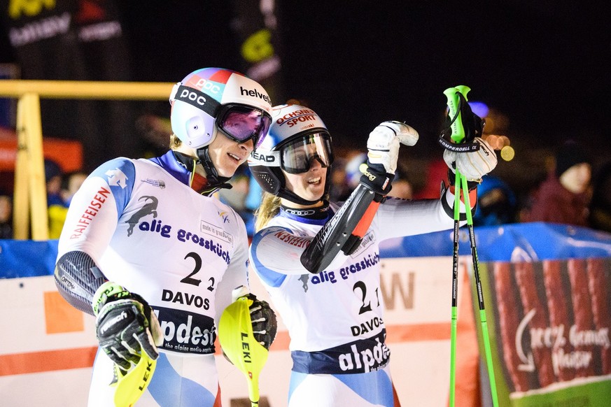 HANDOUT - Der Schweizer Marco Odermatt und die Schweizerin Aline Danioth, beim Alpin Teamevent der FIS Junior World Ski Championships in Davos 2018, fotografiert am Samstag, 03. Februar 2018. (JWSC Da ...