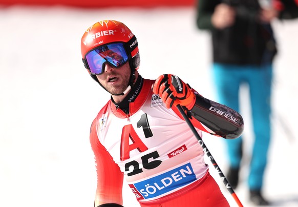 epa11686752 Justin Murisier of Switzerland reacts during the second run of the Men Giant Slalom race at the FIS Alpine Skiing World Cup in Soelden, Austria, 27 October 2024. EPA/ANNA SZILAGYI