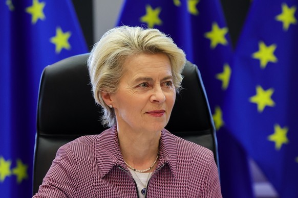 epa10605728 European Commission President Ursula von der Leyen arrives at the start of the European Commission weekly college meeting in Brussels, Belgium, 03 May 2023. The meeting will discuss the ra ...