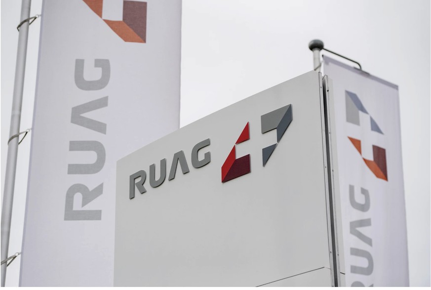 Torse nu devant des apprenties: nouveau scandale chez Ruag