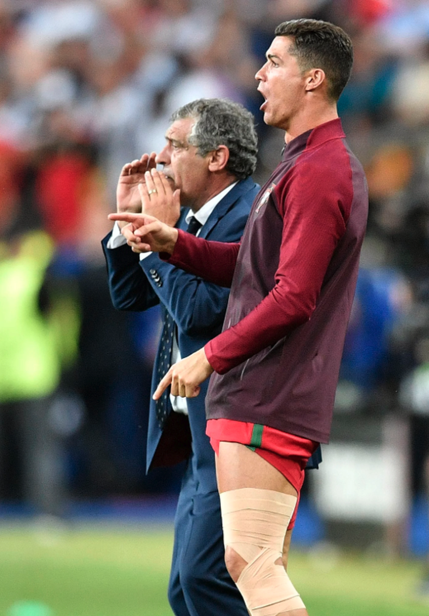 Lors de la finale de l'Euro 2016, où il a dû sortir en début de match à cause d'une blessure, Ronaldo a prouvé qu'il pouvait également avoir une influence décisive en dehors du terrain pour ses coéqui ...