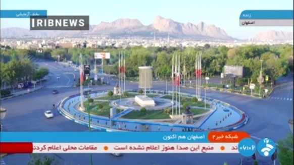 Une capture d'écran de la télévision nationale iranienne montre la ville d'Ispahan, où des explosions ont été entendues tôt le matin du 19 avril.