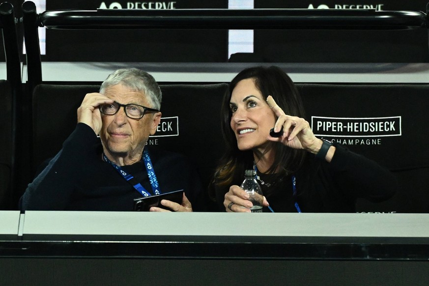 Bill Gates et sa nouvelle compagne, Paula Hurd, à l'Open d'Australie.