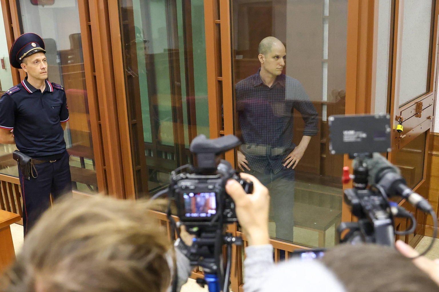 A Ekaterinbourg, loin de Moscou, le journaliste américain Evan Gershkovich est jugé pour espionnage présumé.