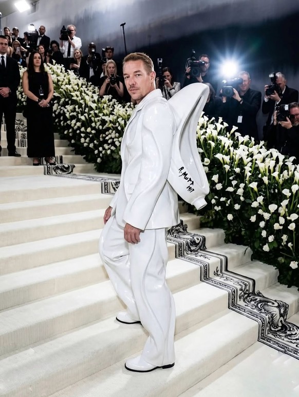 Un spécialiste de l'art espagnol partage 20 tenues imaginées par l'IA pour le MET Gala 2026, qui mettent en vedette un chef-d'oeuvre emblématique de l'histoire de l'art.