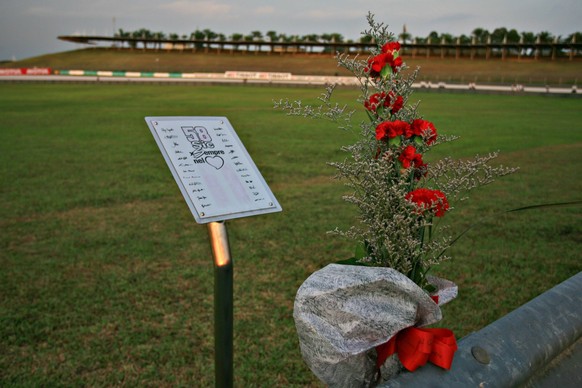 Bildnummer: 14755895 Datum: 11.10.2013 Copyright: imago/Icon SMI
11 October 2013: Marco Simoncelli Memorial Plaque at Sepang International Circuit in Sepang, Malaysia. AUTO: OCT 11 MOTOGP - Malaysia  ...
