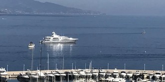«Les oligarques n'ont qu'une nation: l'argent», de riches ukrainiens sur la Côte d'Azur