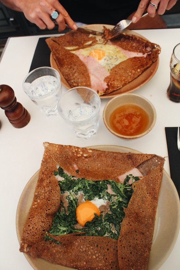 Nous avons testé les trois crêperies de Lausanne, de la toute dernière, chez Arthur, aux crêperies historiques d'Ouchy et de La Chandeleur. Notre avis.