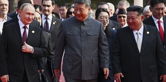 Xi, Poutine et Kim défient Trump lors d'un défilé géant