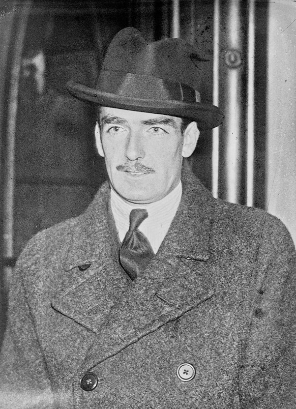 Stefan Lux avait placé tous ses espoirs dans Anthony Eden, photographié ici lors d’une précédente visite à Genève en 1934.
https://gallica.bnf.fr/ark:/12148/btv1b532858665