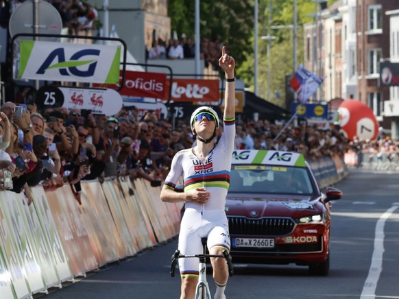 Une victoire de plus pour Tadej Pogacar.