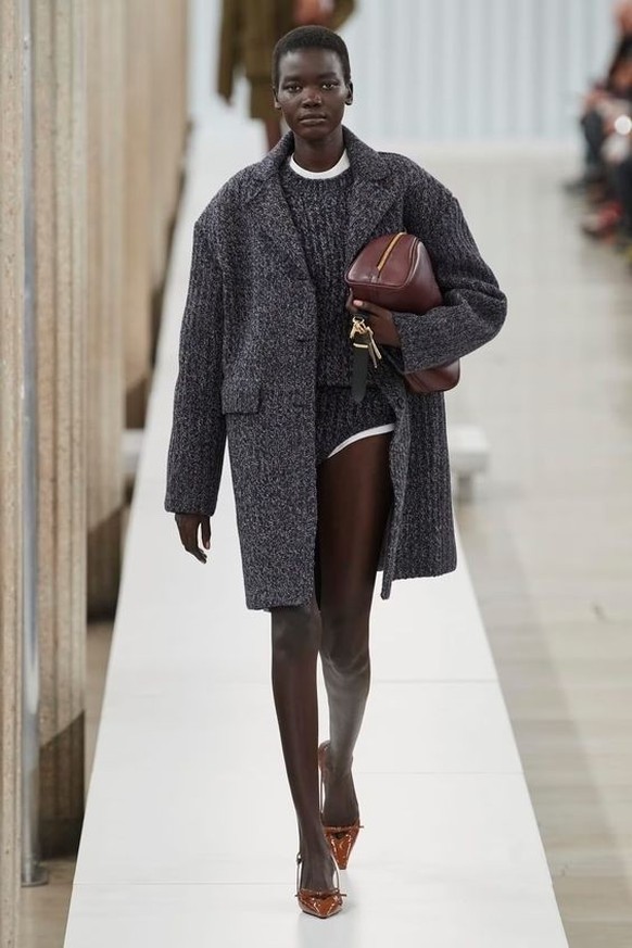 Franchement, avouez que ça en jette. Ici, chez Miu Miu.