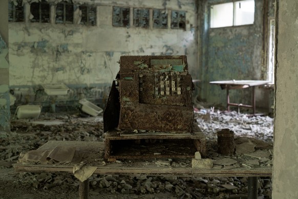 Il s'agit probablement de la caisse du réfectoire.