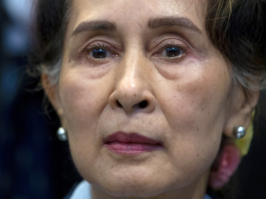 Aung San Suu Kyi est assign