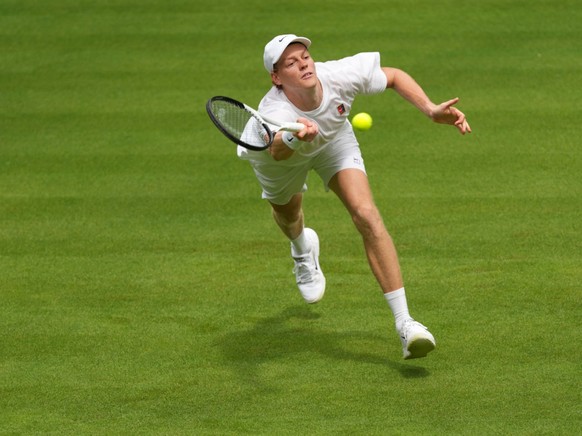 Jannik Sinner, ici à l'entraînement à Wimbledon, a fait quelques ajustements et passé de très bons tests physiques après sa défaillance à Roland-Garros.