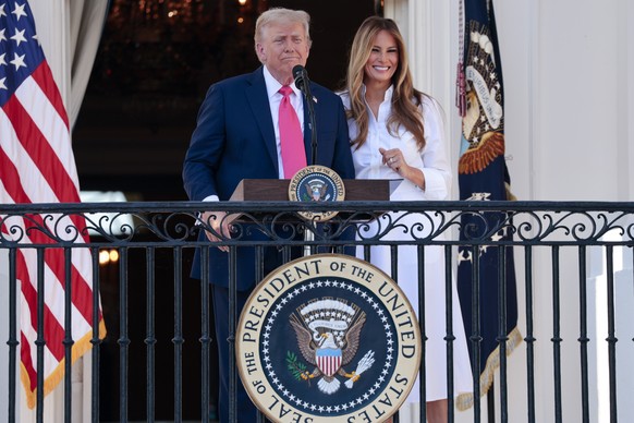 epa12216775 US President Donald J. Trump, with First Lady Melania Trump, delivers remarks at the Independence Day Military Family Picnic on the South Lawn of the White House in Washington, DC, USA 04  ...