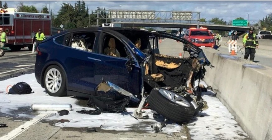 Le logiciel d'aide à la conduite de Tesla a déjà joué un rôle dans plusieurs accidents graves.