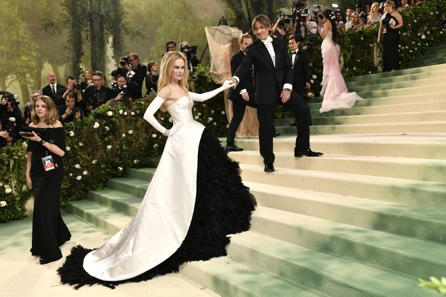 Nicole Kidman, left, and Keith Urban attend The Metropolitan Museum of Art&#039;s Costume Institute benefit gala celebrating the opening of the &quot;Sleeping Beauties: Reawakening Fashion&quot; exhib ...