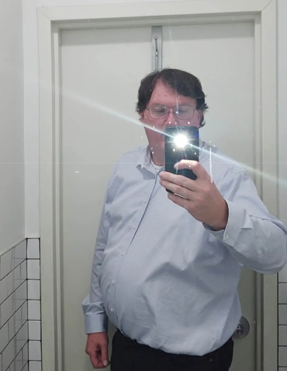 Un exemple de selfie envoyé par Rex Heuermann pour solliciter des relations sexuelles.