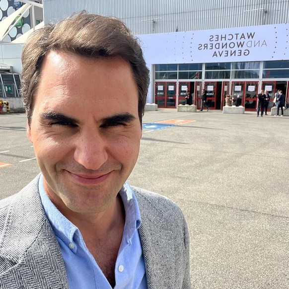 «Smize» = sourire avec les yeux.
